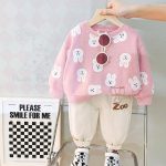 Стильний дитячий костюмчик з зайчиком
