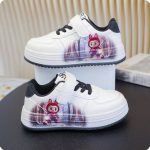 Дитячі кросівки